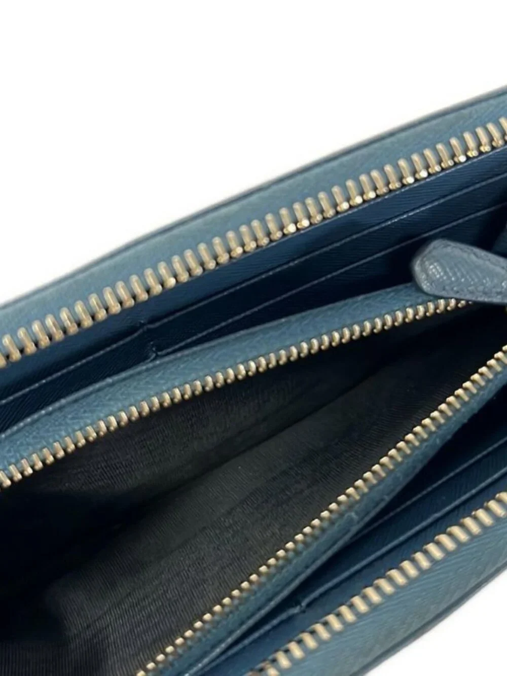 Prada Wallet Blue Leather - Picture 4 of 7